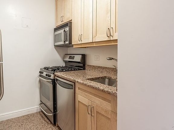 3rd image of 201 E 87th St APT 20P