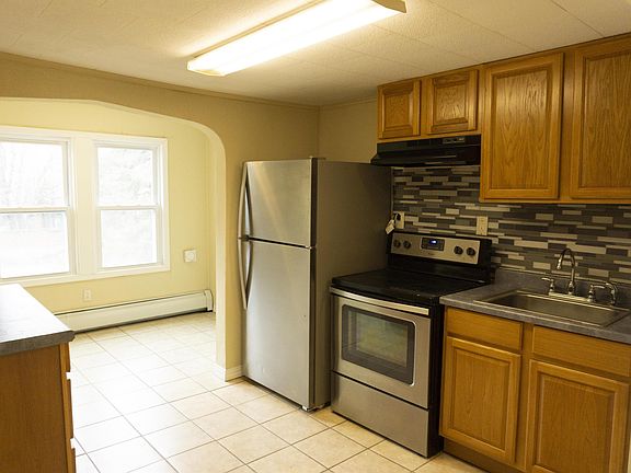 2nd image of 44 1/2 Terrace St #2