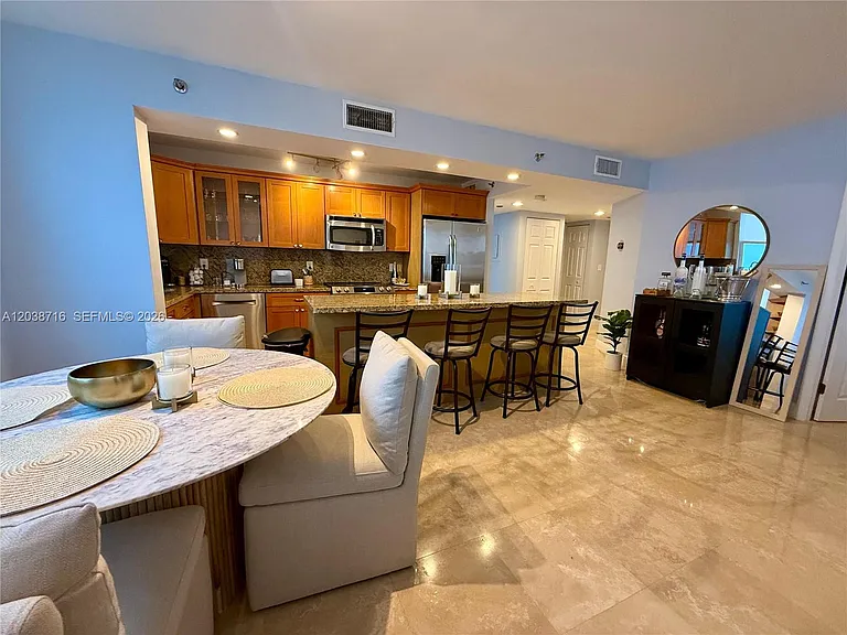 770 Claughton Island Dr #2016 — Photo 5