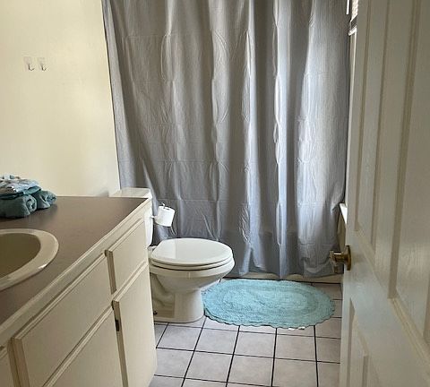 4th image of 2893 Edison Ave #1