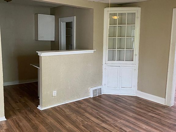 5th image of 2228 Hamilton Ave