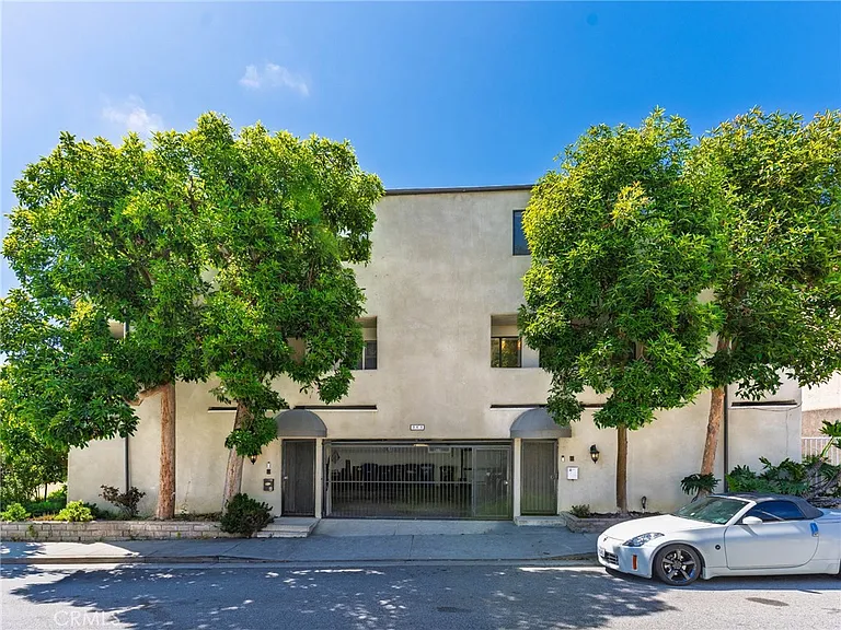 355 Pershing Dr #B — Photo 1