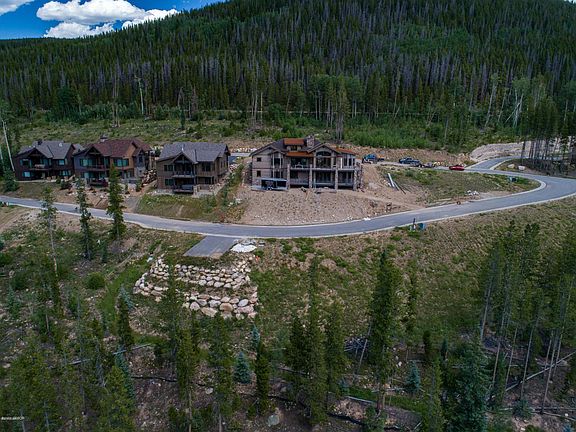 2nd image of 405 LUPINE Lane