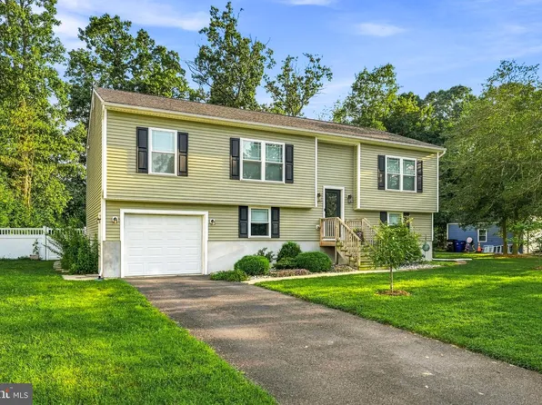 57 Pindale Dr, Bridgeton, NJ 08302
