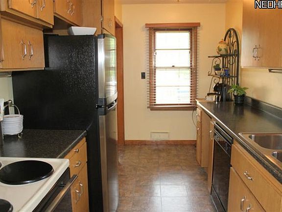 4th image of 497 N Rocky River Dr