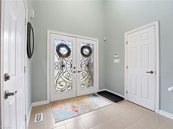 2nd image of 23 Garinger Cres