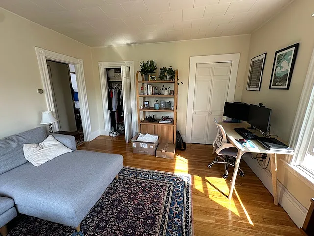 Studio, 500 sqft, $2,050 — Photo 3