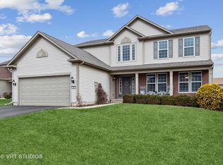 315 Parker Pl, Oswego, IL