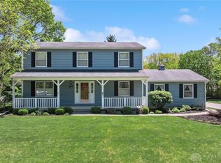 4077 Glen Berry Cir, Bellbrook, OH 45305
