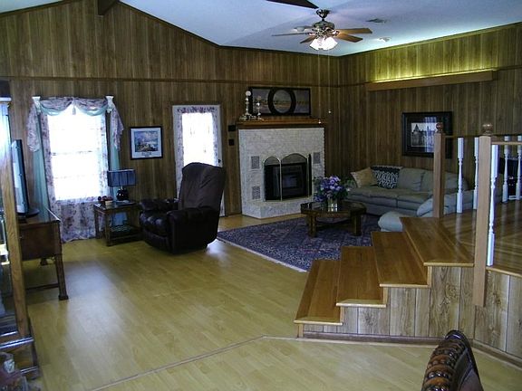 3rd image of 210 N Grant St #167056