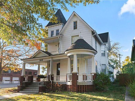 3rd image of 109 E Peoria St