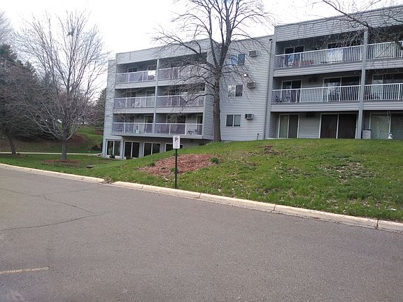 2nd image of 227-175 County Road B2 E APT 227