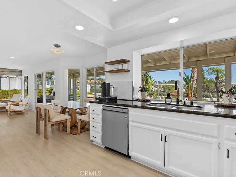20 Sand Point — Photo 14