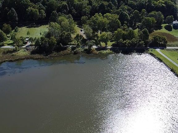 5th image of 728 Hidden Valley Ln