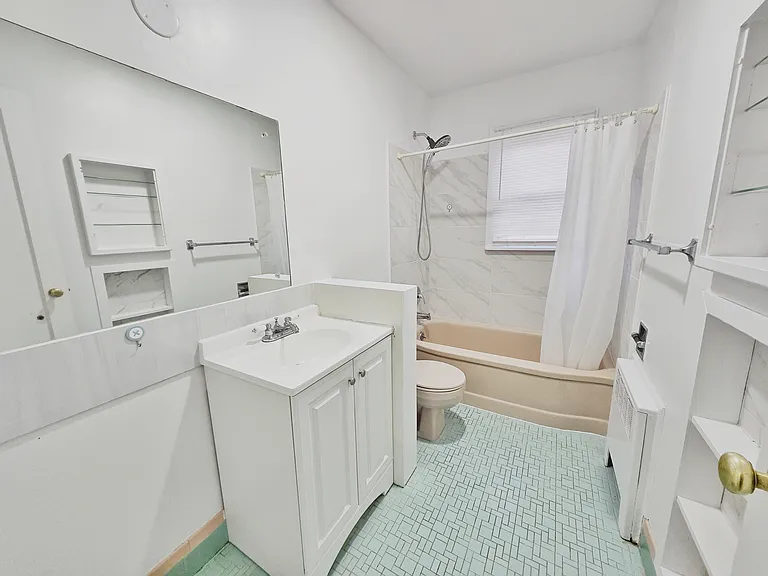 337 Haussner Pl — Photo 18