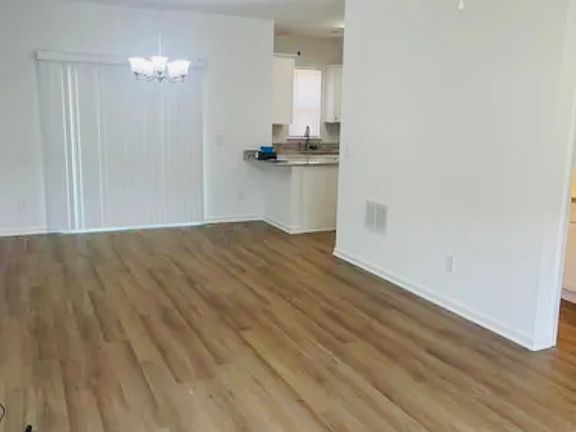 5th image of 1208 N Morris St