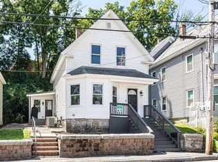 243 Stackpole St, Lowell, MA 01852