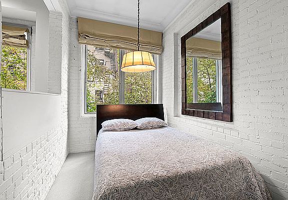3rd image of 155 W 82nd St APT 2