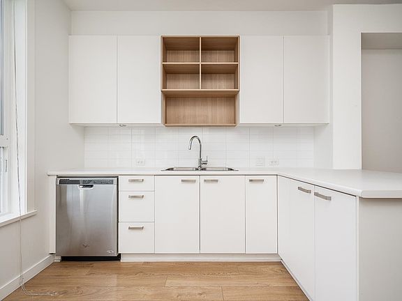 3rd image of 19159 Watkins Dr #40