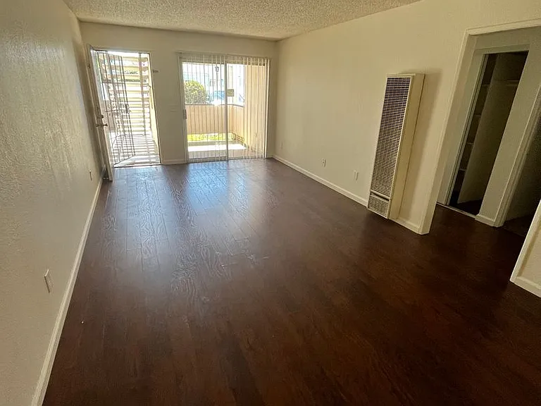 600 Emory St — Photo 3