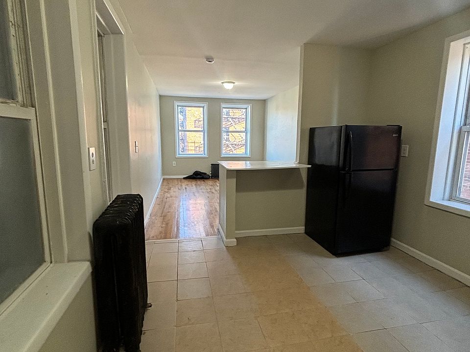 2nd image of 76 N 9th St APT 9