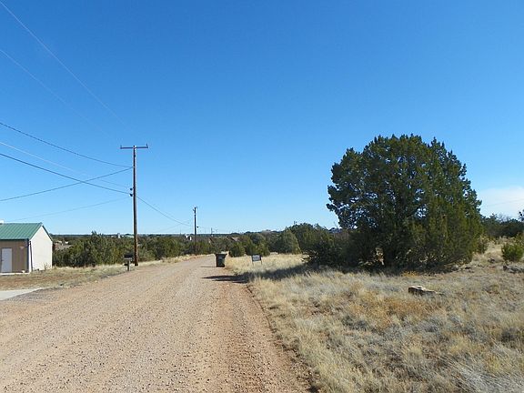 4th image of 8387 Rainbow Dr