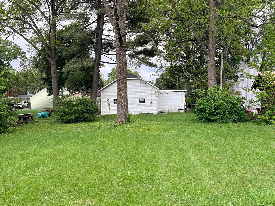 2nd image of 1300 Lancaster Ave