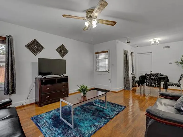 814 N Buchanan Blvd #A — Photo 2