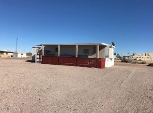 29027 Easy St, Bouse, AZ 85325