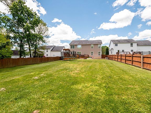 2nd image of 4712 Creekrock Ln