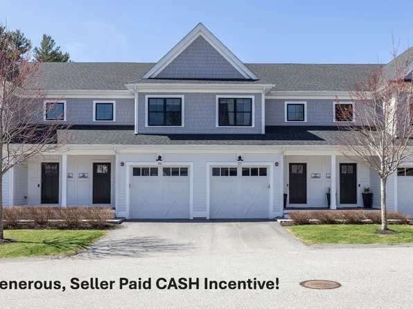 26 Southfield Ln #26, Sherborn, MA 01770