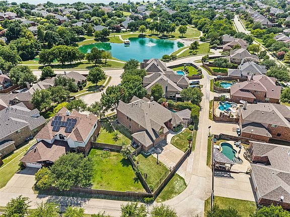 2nd image of 1680 Lake Brook Cir