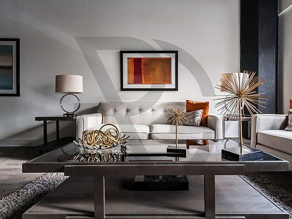 4th image of 2036 S Michigan Ave #2036307