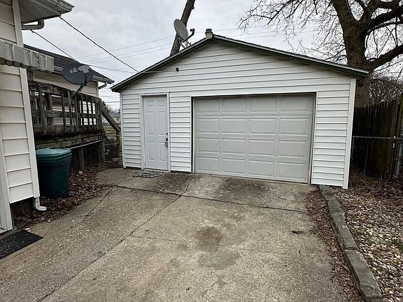 2nd image of 432 N Daniels Ave