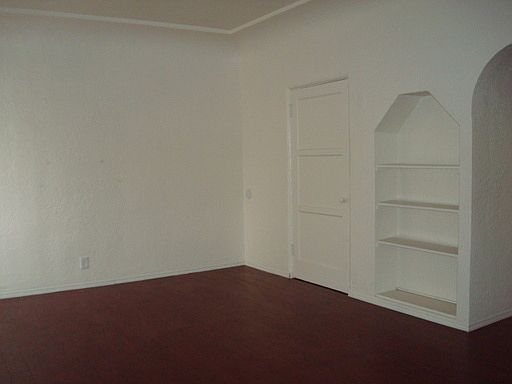 1st image of 211 W 21st St #B