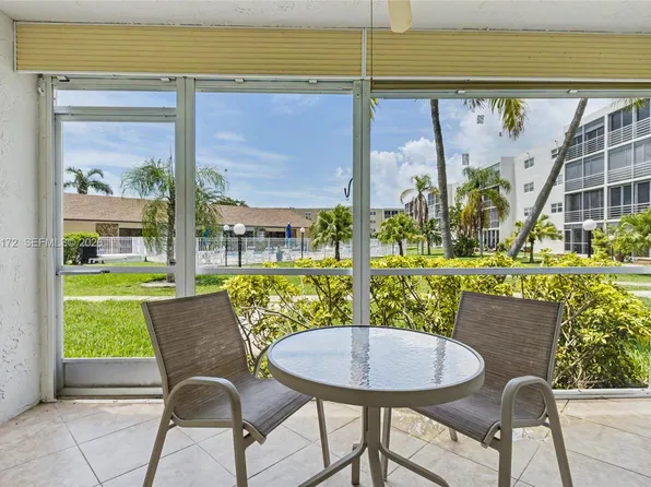 414 SE 10th St APT 103, Dania Beach, FL 33004