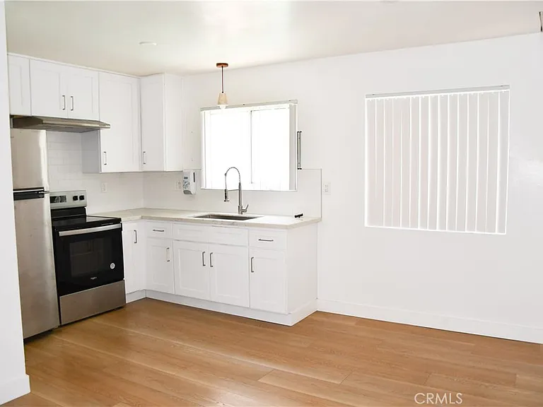 994 Valencia St #104 — Photo 8
