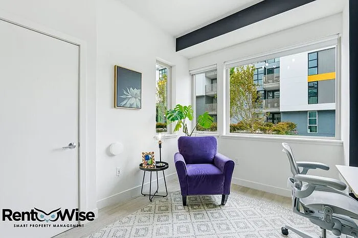 594 Hudson Ave — Photo 15