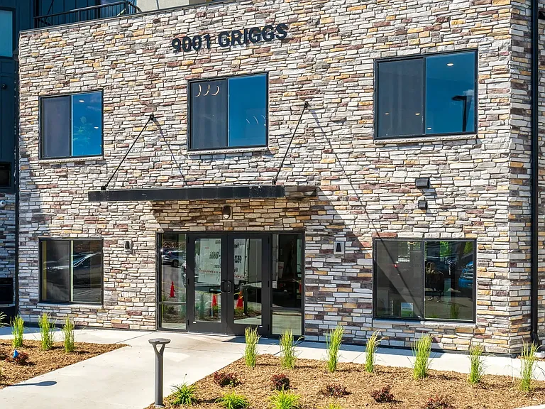 Circle Pines, MN Lexington Lofts | Entrance