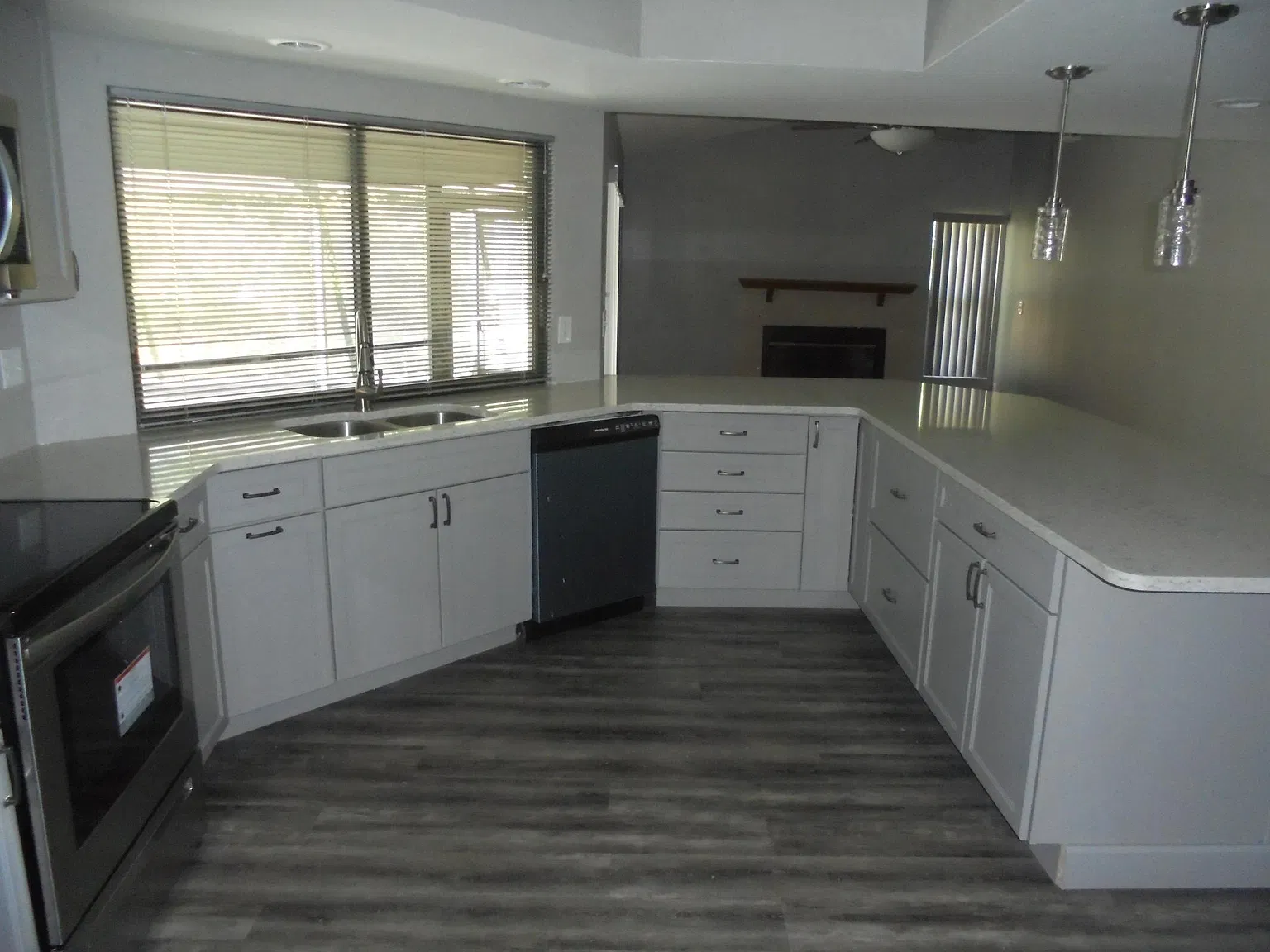 8712 Chadwick Dr — Photo 3