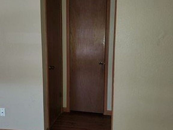 4th image of 1516 S Knoxville Ave #A5