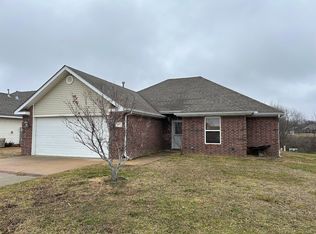 705 E Asher Dr, Rogers, AR 72758