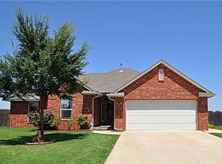4929 Fawn Run Dr, Yukon, OK 73099