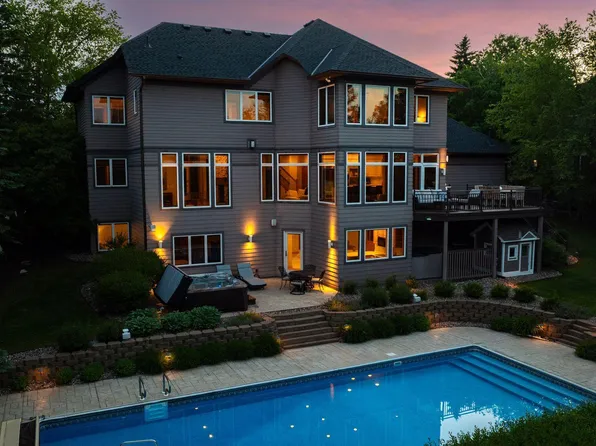 3717 Fairway Point, Woodbury, MN 55125
