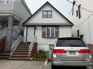 76 W 12th St, Bayonne, NJ 07002