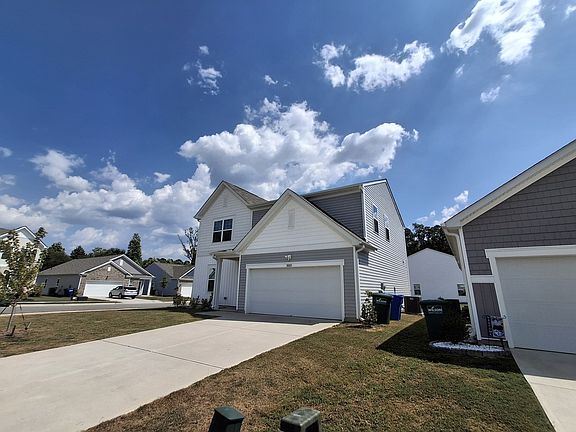 3rd image of 3001 Chipper Ln W