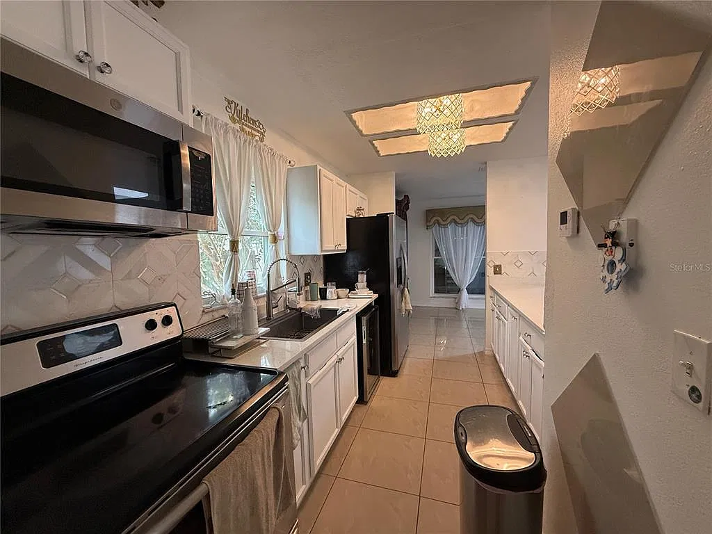 4 bed, 8.0 bath, 1889 sqft, $2,000 — Photo 3