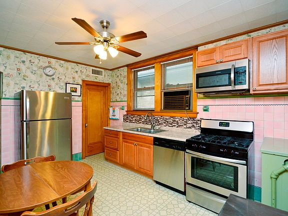 5th image of 6326 N Merrimac Ave