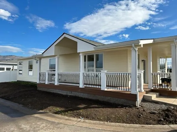 333 Mountain View Dr Unit 139, Talent, OR 97540