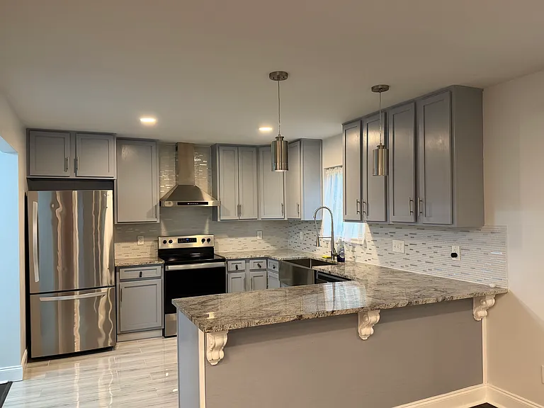 2097 Dellwood Pl — Photo 3